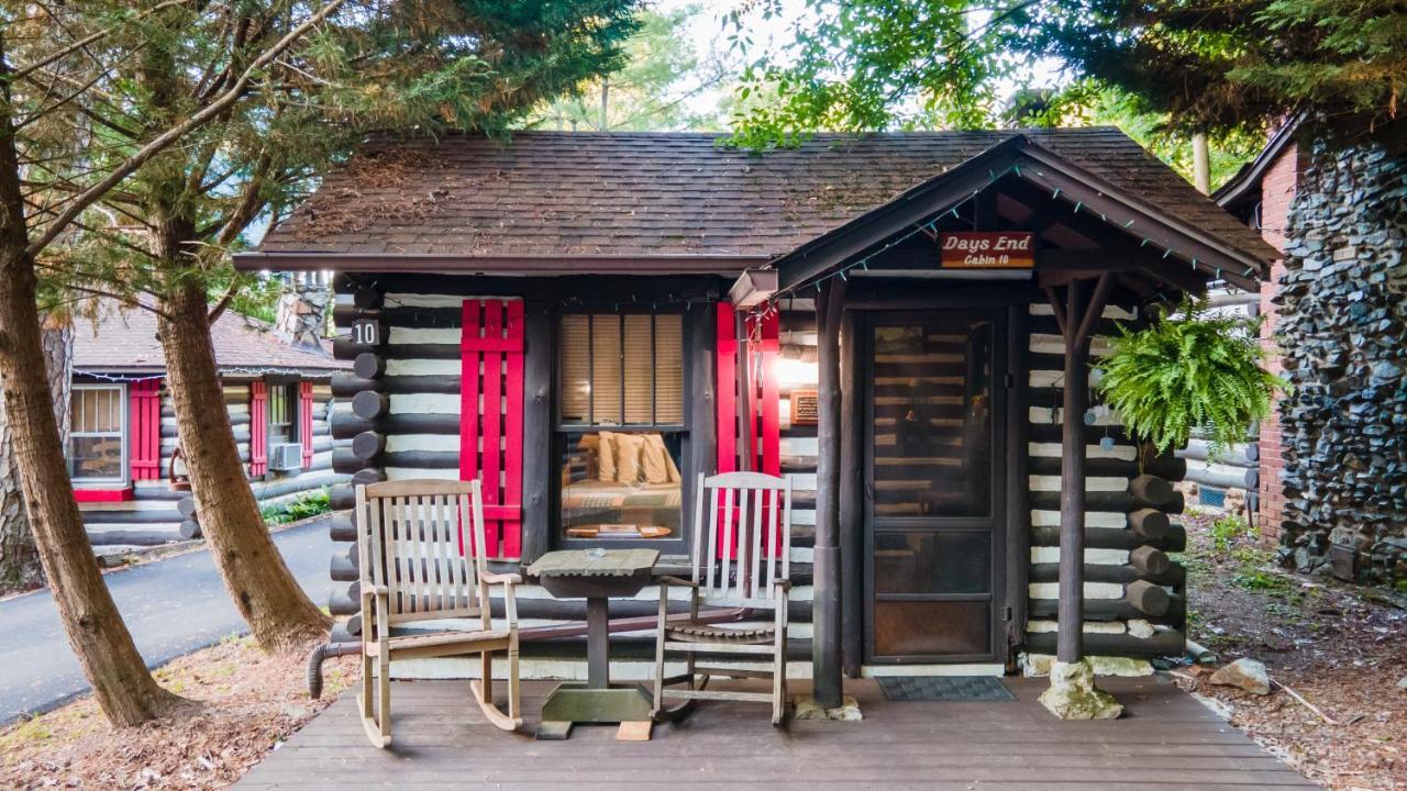 Log Cabin Motor Court แอชวิลล์ ภายนอก รูปภาพ