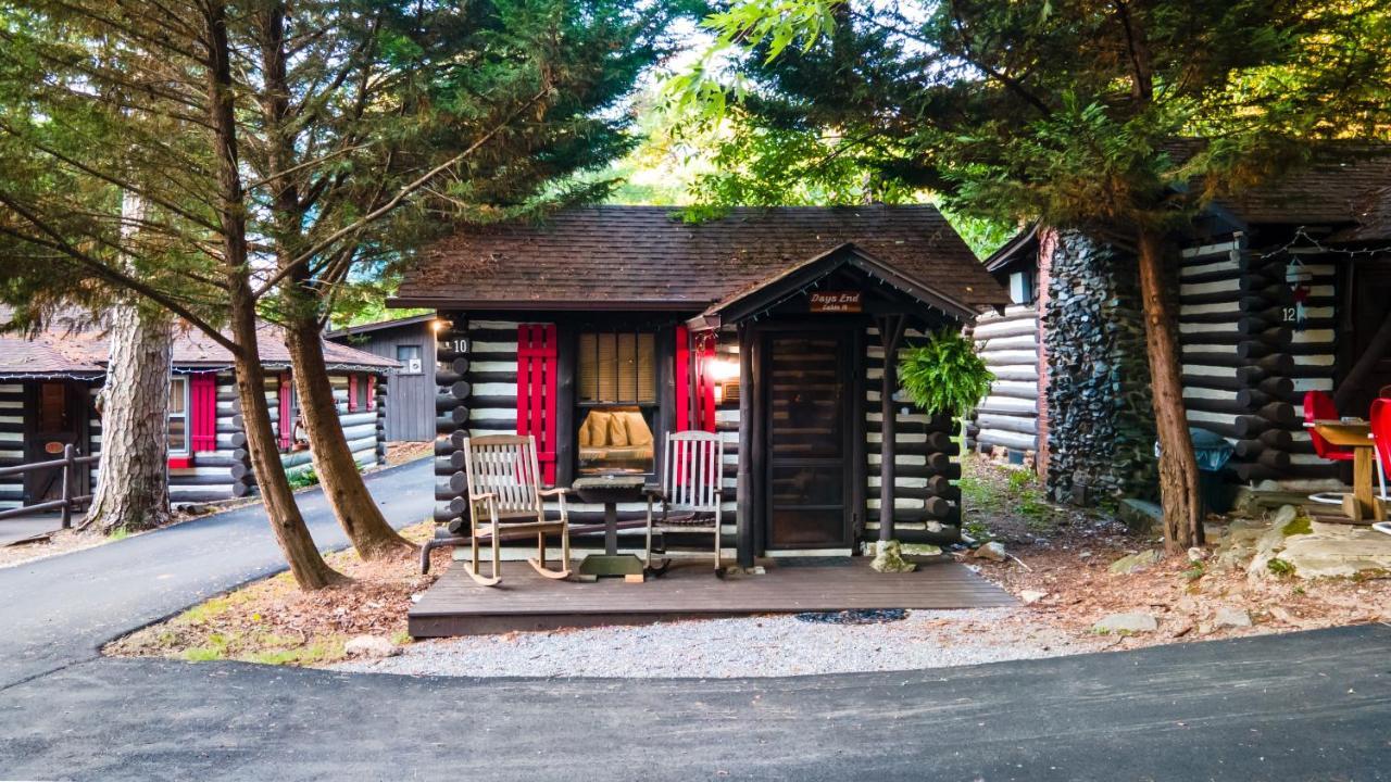 Log Cabin Motor Court แอชวิลล์ ภายนอก รูปภาพ