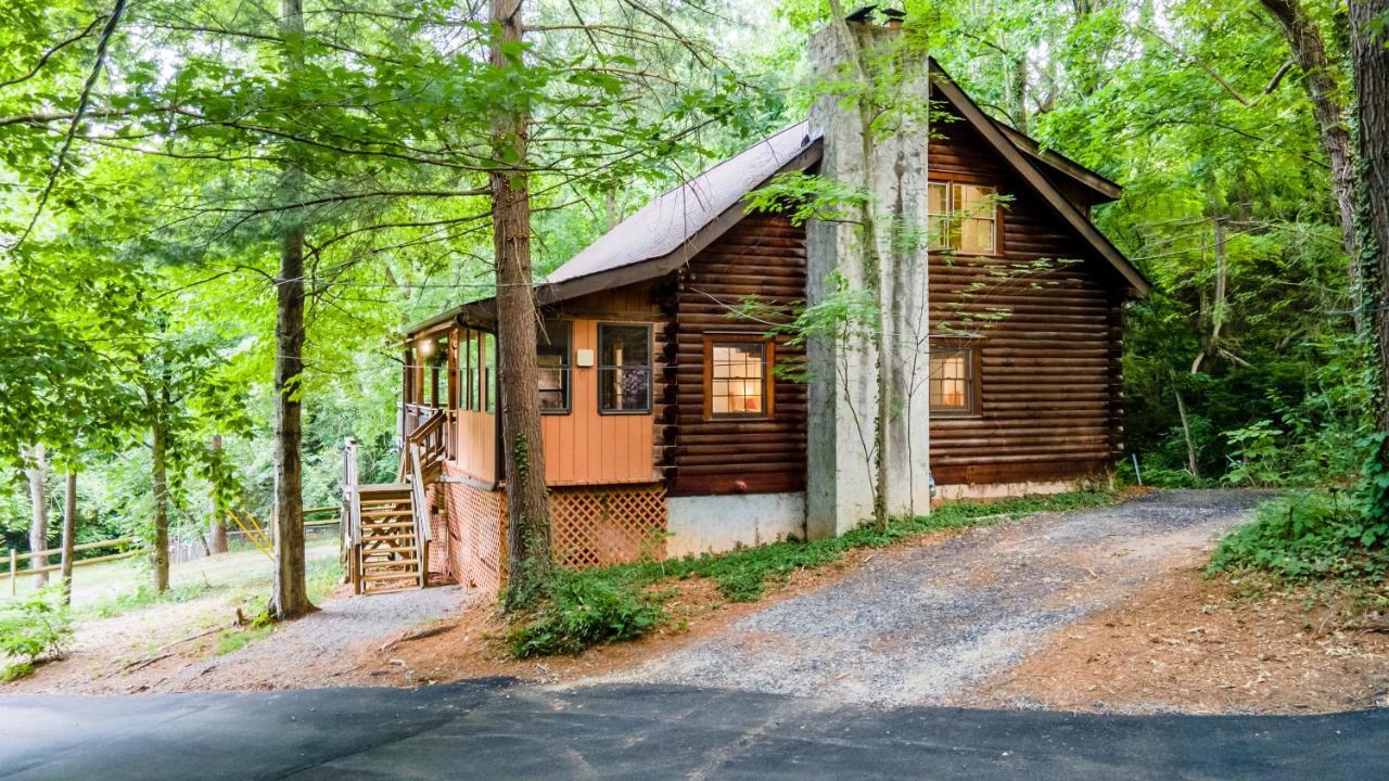 Log Cabin Motor Court แอชวิลล์ ภายนอก รูปภาพ