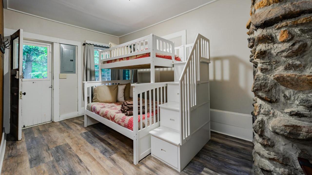 Log Cabin Motor Court แอชวิลล์ ภายนอก รูปภาพ