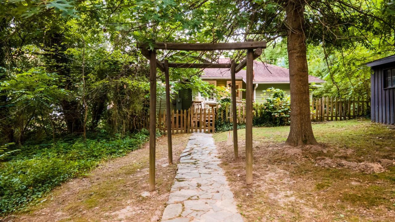 Log Cabin Motor Court แอชวิลล์ ภายนอก รูปภาพ